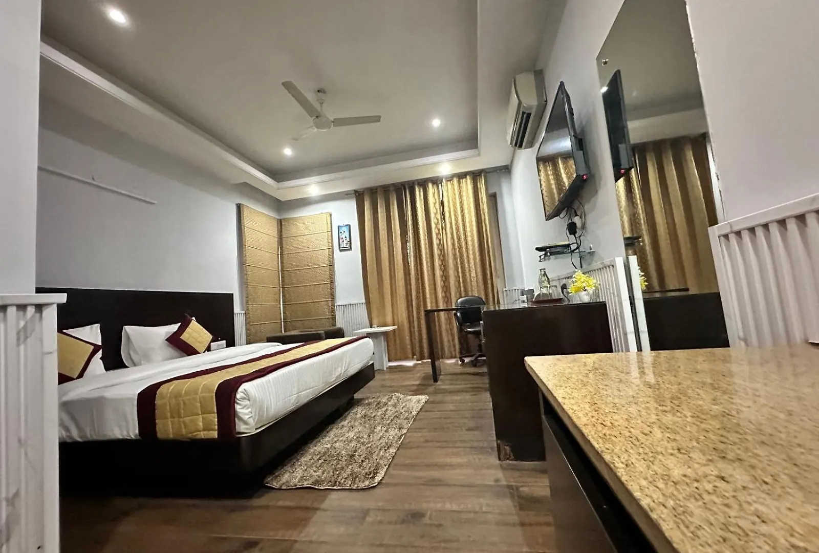 Vrresidency Hotel Gurgaon 0*,