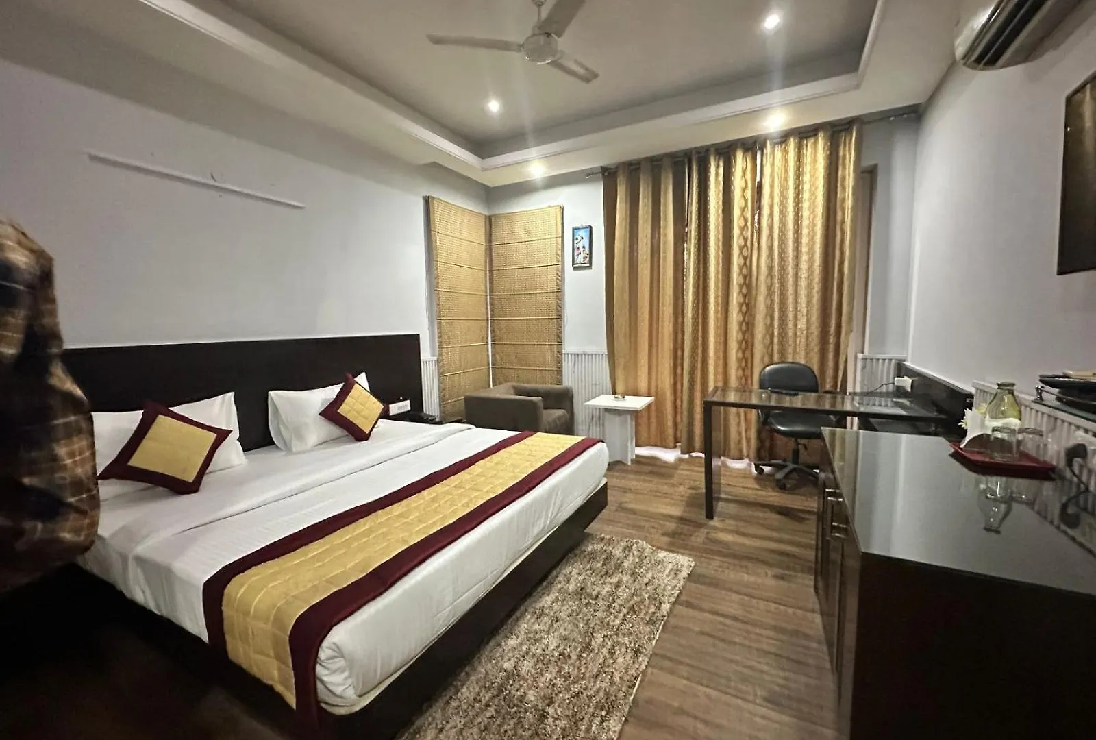 Guest house Vrresidency Hotel Gurgaon