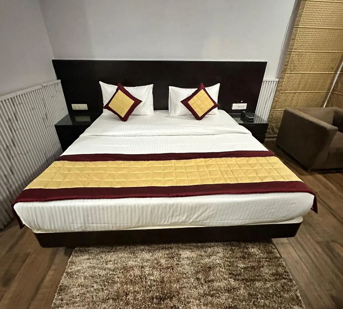Vrresidency Hotel Gurgaon Guest house