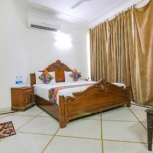 Hotel Fabhotel Singh, Gurgaon